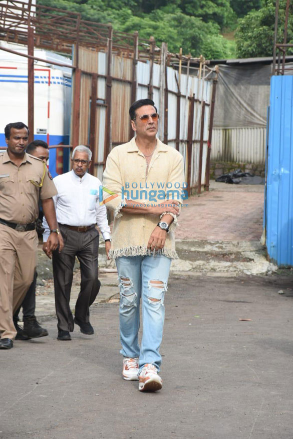 photos akshay kumar and the cast of raksha bandha snapped promoting the film 3