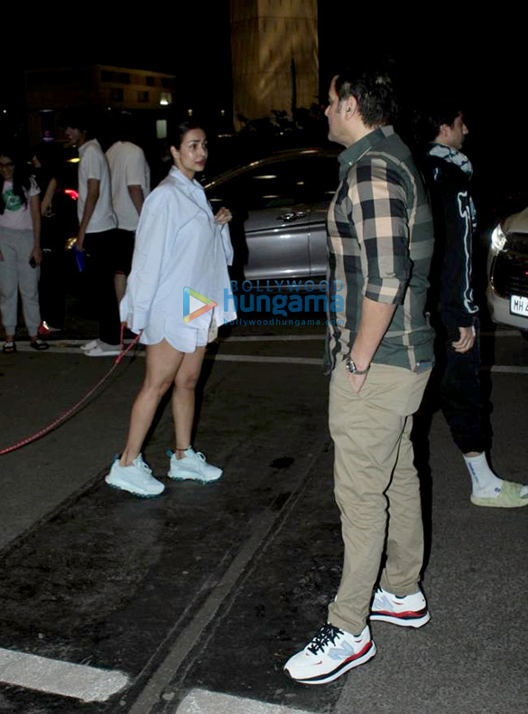 photos arbaaz khan arhaan khan malaika arora and gauri khan snapped at the airport 2