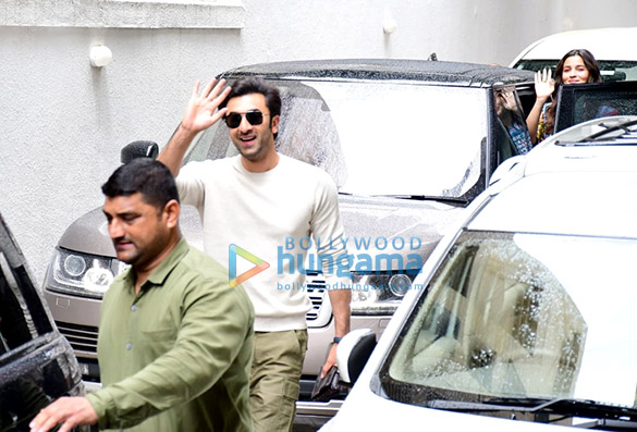 photos brahmastra stars ranbir kapoor and alia bhatt snapped at dharma productions office in khar 3