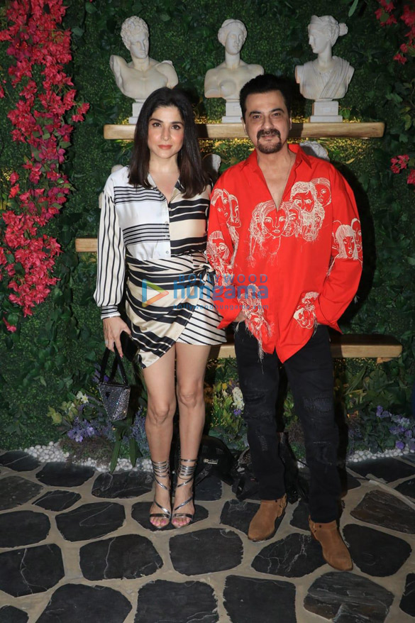 photos gauri khan malaika arora and other celebs attend the launch party of the brand ahikoza 12