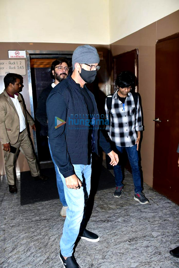 photos hrithik roshan and goldie behl snapped at pvr juhu 2