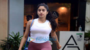 Photos: Janhvi Kapoor and Khushi Kapoor spotted at the gym in Bandra