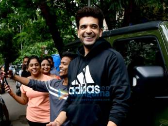 Photos: Karan Kundrra snapped at the gym in Juhu