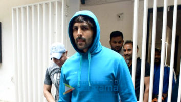 Photos: Kartik Aaryan, Saiee Manjrekar and Karan Kundrra snapped in Juhu