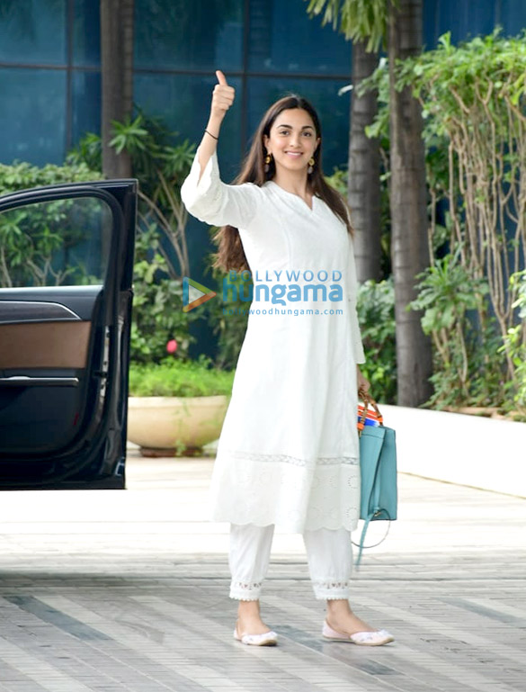Kiara Advani in Anita Dongre's Off-White Palazzo Suit | Shop Online Palazzo  Suits | Palazzo Kurta | Ladyindia – Lady India