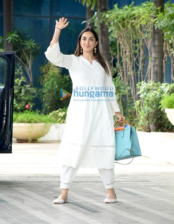 photos kiara advani snapped in andheri 6 2