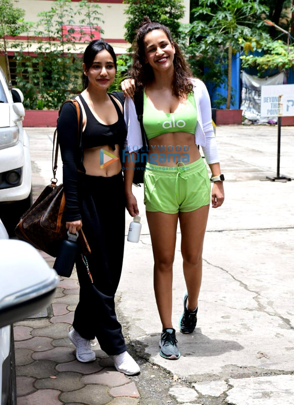 photos neha sharma aisha sharma and karishma tanna spotted at the gym in bandra 2