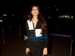 Photos: Palak Tiwari and Sunny Leone snapped at the airport