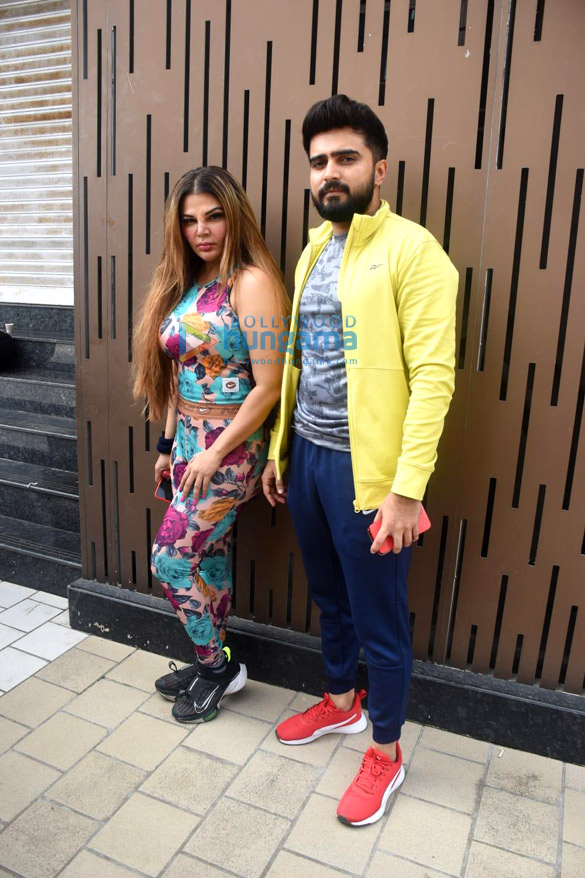 photos rakhi sawant and her boyfriend adil khan snapped in bandra 1