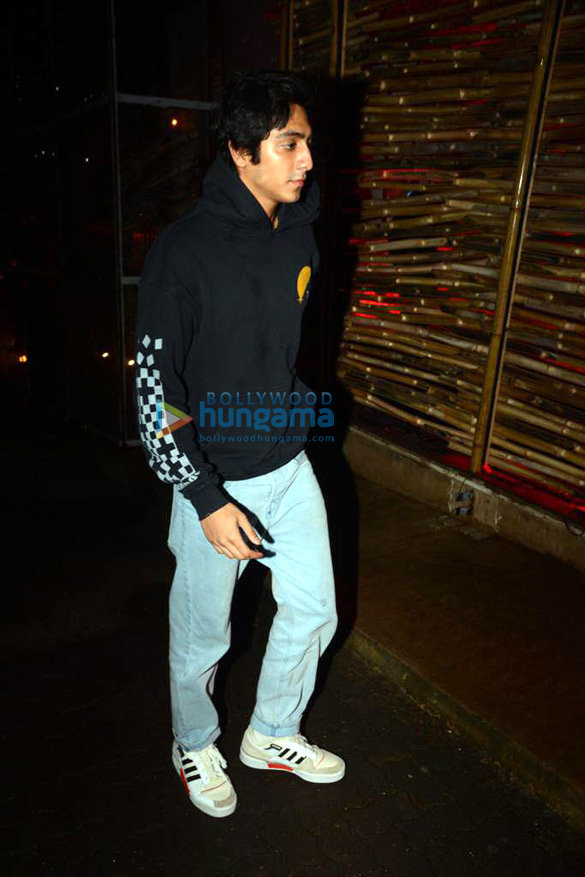 photos rakul preet singh jackky bhagnani shanaya kapoor and ahan pandey snapped at bastian worli 4
