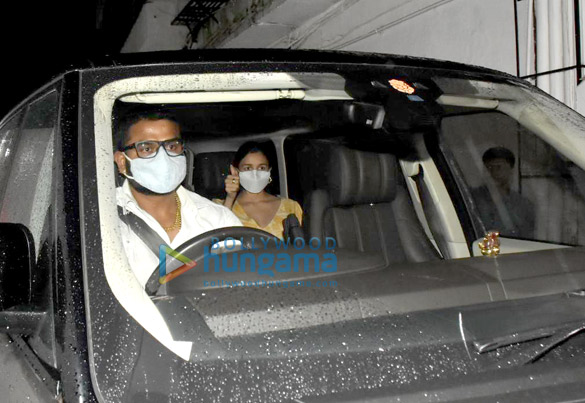 photos ranbir kapoor and alia bhatt snapped at karan johars office in khar 2