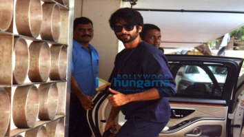 Photos: Shahid Kapoor spotted in Khar