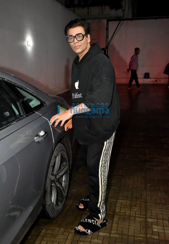 photos sidharth malhotra kiara advani and shashank khaitan snapped at karan johars office in khar 3