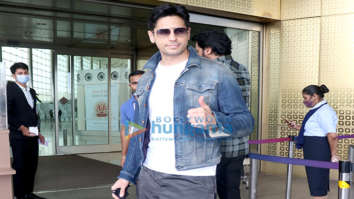 Photos: Sidharth Malhotra, Sonu Sood, Karishma Tanna and others snapped at the airport