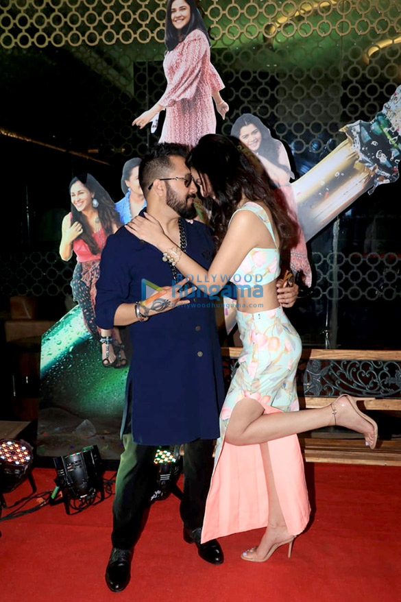 photos swara bhaskar and team of jahaan chaar yaar snapped at the trailer launch at pvr in andheri 6