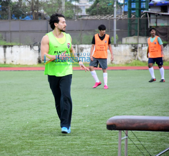 photos tiger shroff snapped at a football ground 4