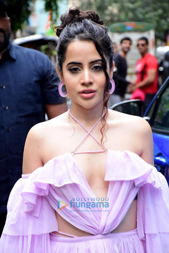 Photos: Uorfi Javed spotted at JLWA in Andheri Photos: Uorfi Javed spotted at JLWA in Andheri
