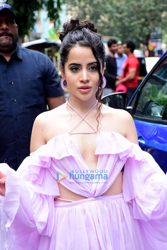 photos uorfi javed spotted at jalwa in andheri 4