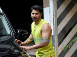 Photos: Varun Dhawan snapped at the gym