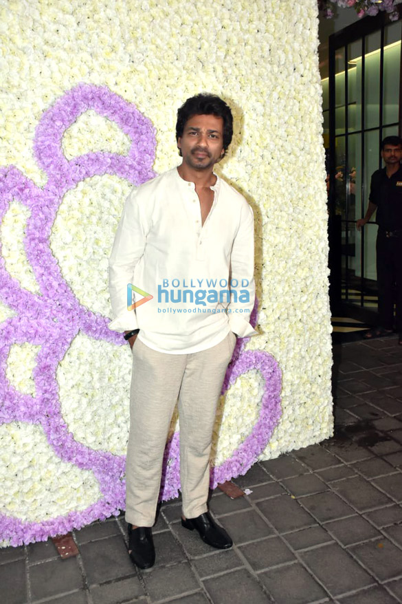 photos vicky kaushal katrina kaif sohail khan and others snapped at arpita khans home on the occasion of ganesh chaturthi3 3