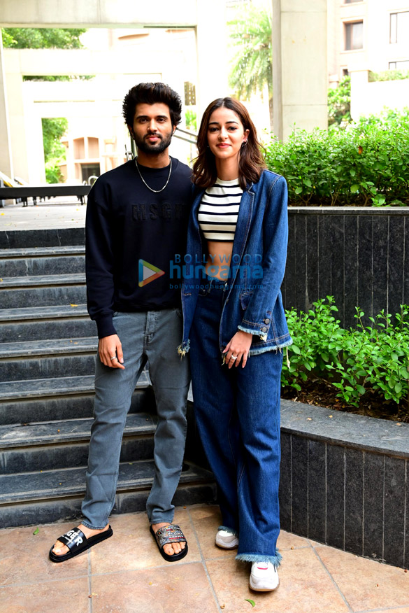 photos vijay deverakonda and ananya panday snapped promoting their film liger 2 3