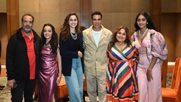 Raksha Bandhan star Akshay Kumar gifts Bandhani sarees to his on-screen sisters in Ahmedabad, see photos