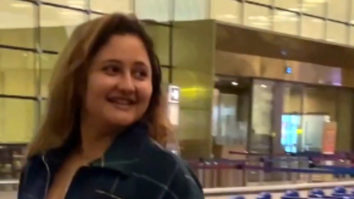 Rashmi Desai smiles for paps at the airport