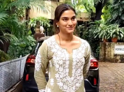 Saiee Manjrekar spotted in a simple kurta and Kolhapuri chappal