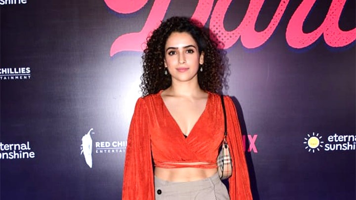 Sanya Malhotra shows off her toned abs in red crop top
