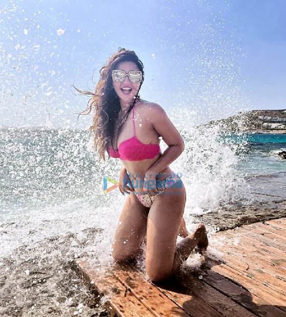 shama sikander 1 10