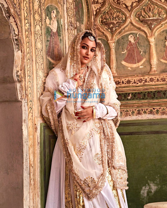 sonakshi sinha 1 90