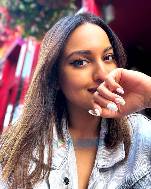sonakshi sinha 11 2 4