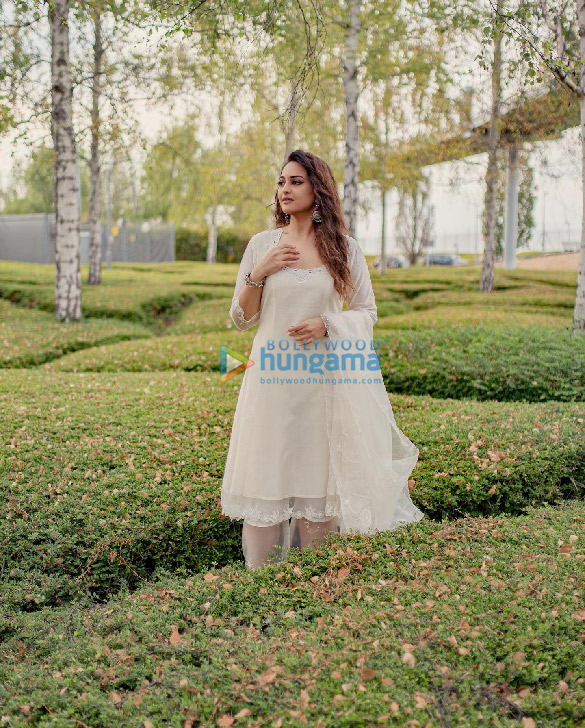 sonakshi sinha 5 16