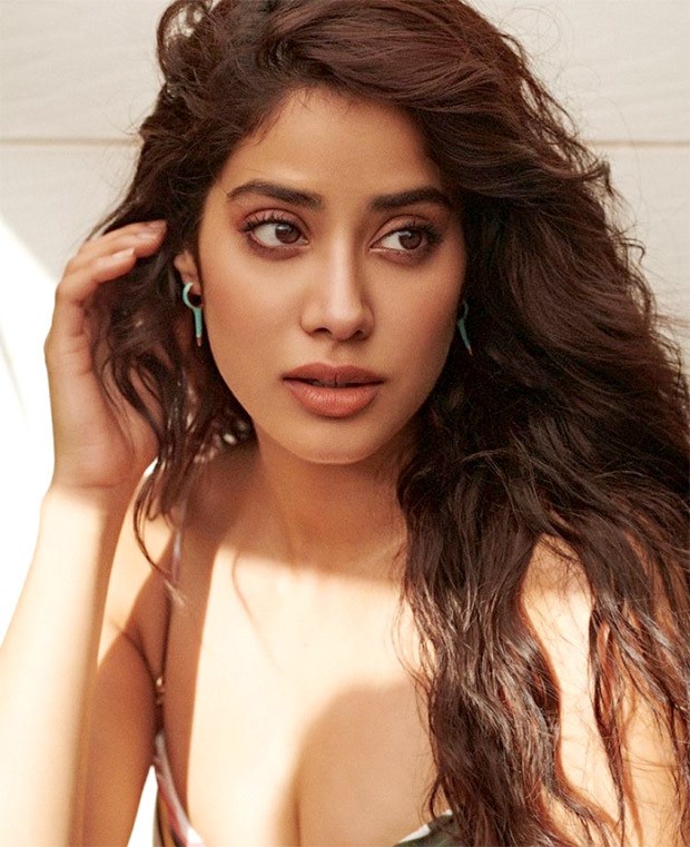 We've decoded how to recreate Janhvi Kapoor's soft glam makeup look in 10 easy steps 