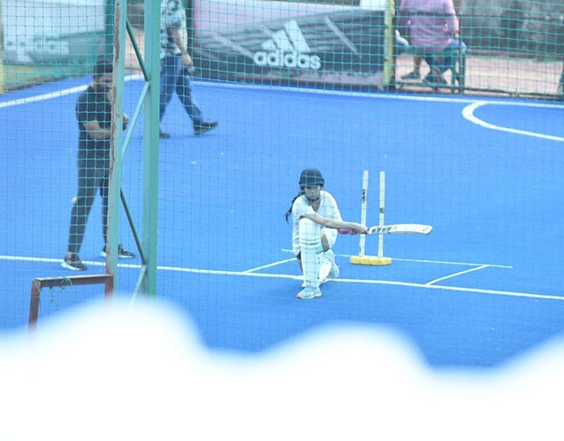 Janhvi Kapoor resumes cricket training for Mr. and Mrs. Mahi, see photos 