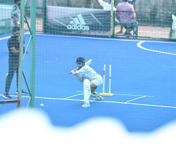 Janhvi Kapoor resumes cricket training for Mr. and Mrs. Mahi, see photos 