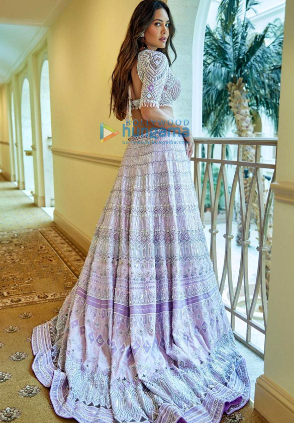 esha gupta 1 57