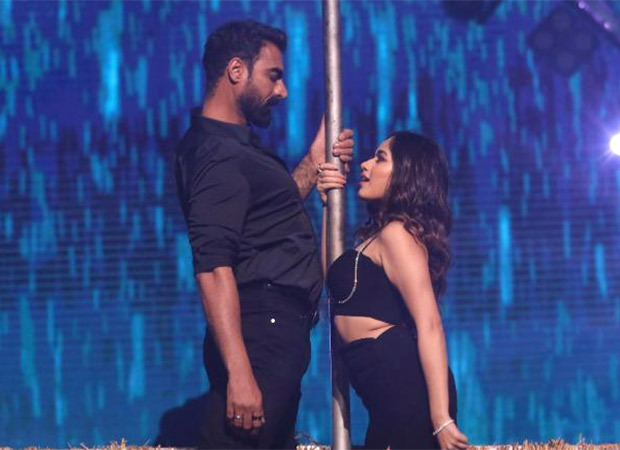 Khatron Ke Khiladi 12: Rohit Shetty meets the team of Jhalak Dikhhla Jaa 10; plays ‘orange-throwing’ competition with judges Karan Johar, Madhuri Dixit, and Nora Fatehi