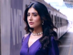 Kritika Kamra looks royal in purple outfit