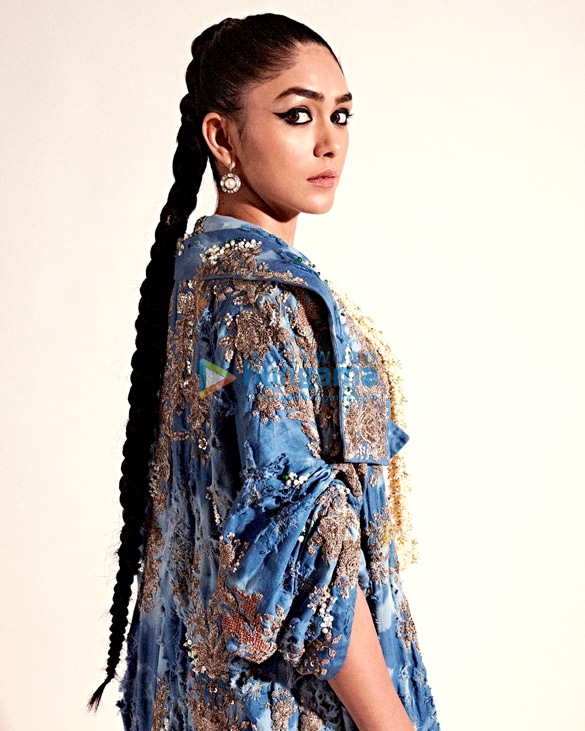 mrunal thakur 1 85