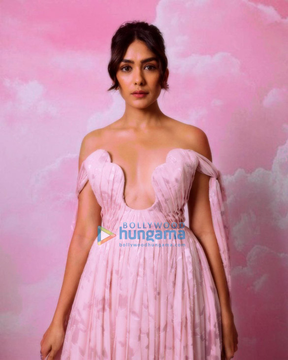 mrunal thakur 1 87