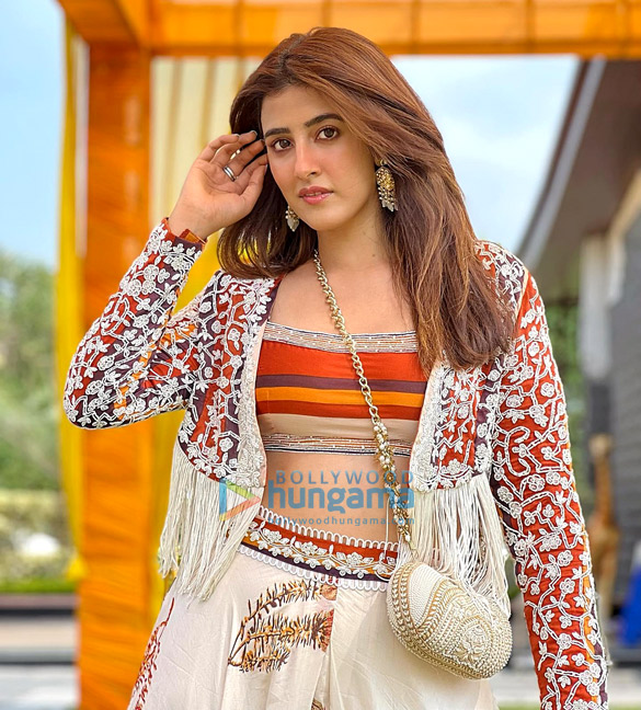 nupur sanon 8
