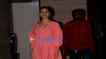 Photos: Alia Bhatt snapped in Bandra