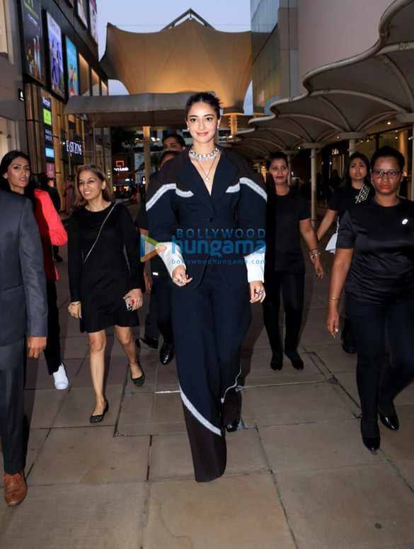 photos ananya panday snapped at pheonix palladium 2
