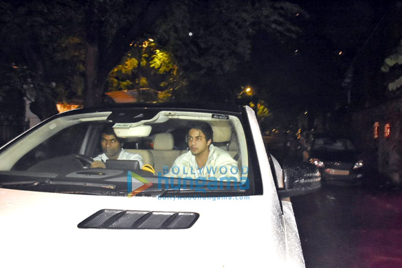 photos aryan khan snapped at bandra 2