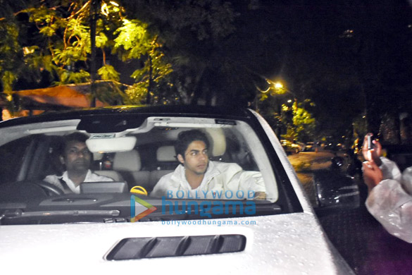 photos aryan khan snapped at bandra 3
