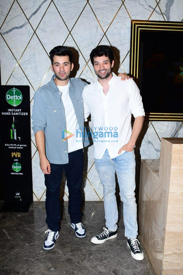 Photos: Celebs attend the screening of Sunny Deol, Dulquer Salmaan starrer Chup Photos: Celebs attend the screening of Sunny Deol, Dulquer Salmaan starrer Chup