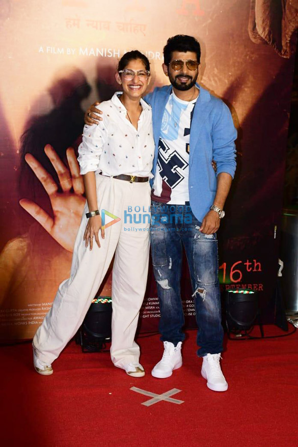photos celebs grace the screening of siya 7