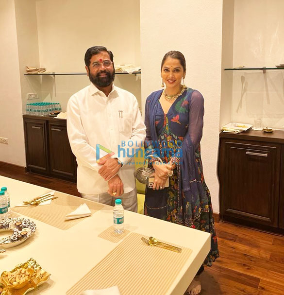 photos celebs snapped at cm eknath shindes residence for ganpati 4