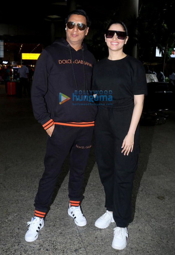 photos deepika padukone parineeti chopra vicky kaushal and others snapped at the airport1 3